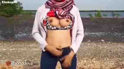 Bokep Outdoor Jilbonddeva Dipinggir Kali