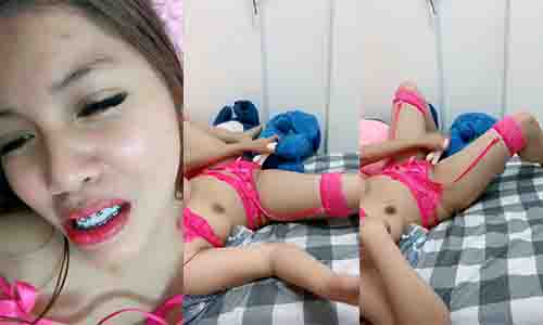 Bokep Rintihan BabyCa Ngangkang Colmek Dildo