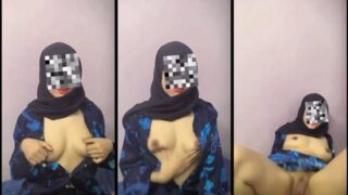 Bokep hijablink ngangkang spill payudara