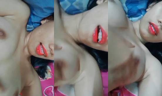Bokep abg vcs sange remasin payudara enak